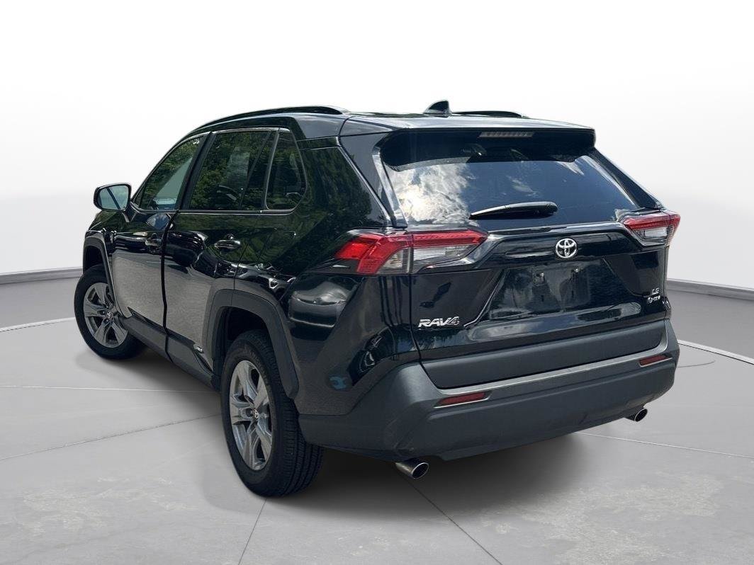 Used 2025 Toyota RAV4 LE AWD/4WD image 8