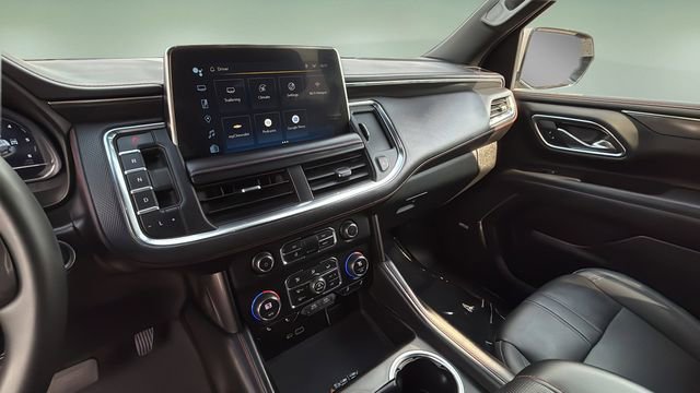 Used 2023 Chevrolet Suburban RST w/ Max Trailering Package image 24