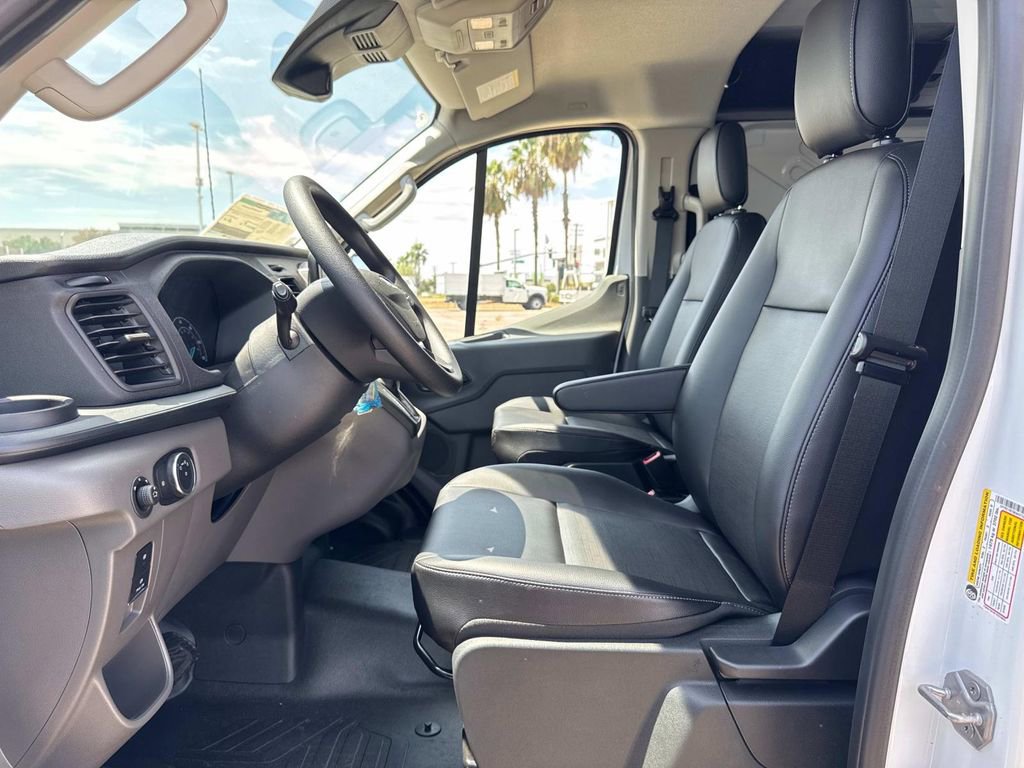 New 2025 Ford Transit 150 Low Roof image 13