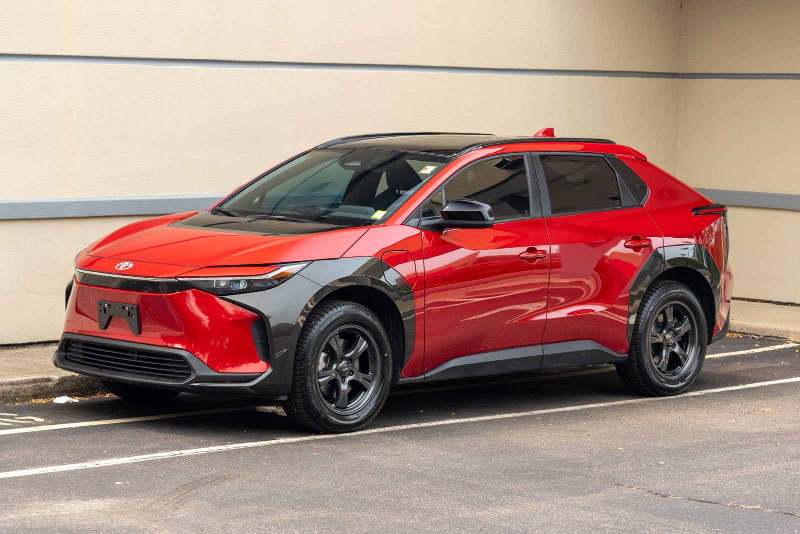 Used 2024 Toyota bZ4X AWD w/ Weather Package image 3