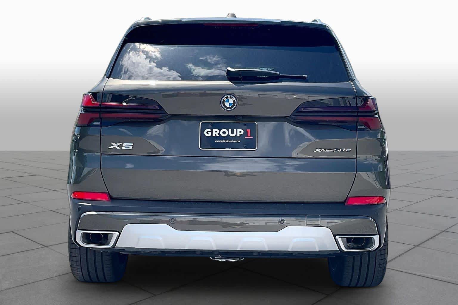 Used 2026 BMW X5 xDrive50e w/ Executive Package AWD/4WD image 4
