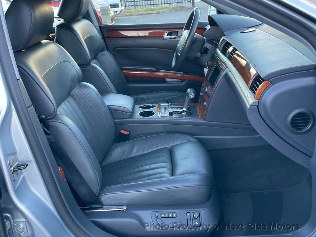 Used 2004 Volkswagen Phaeton V8 AWD/4WD image 10