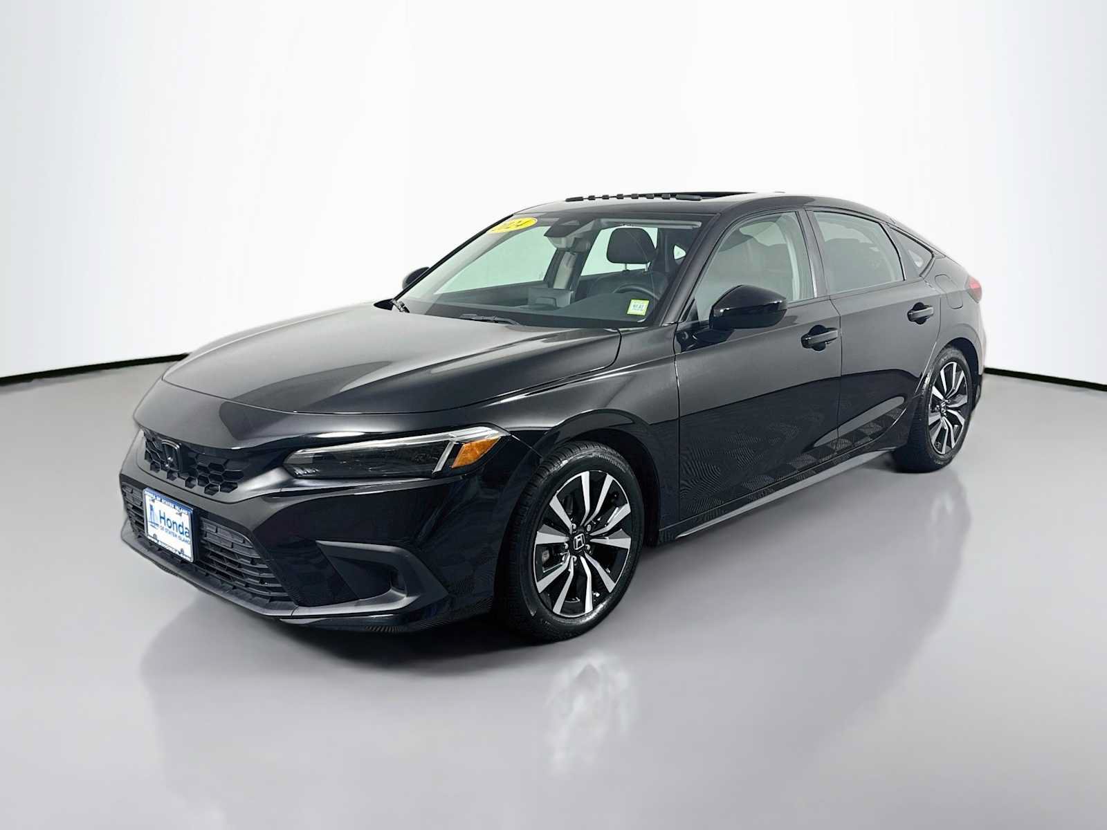 Certified 2024 Honda Civic EX-L image 3