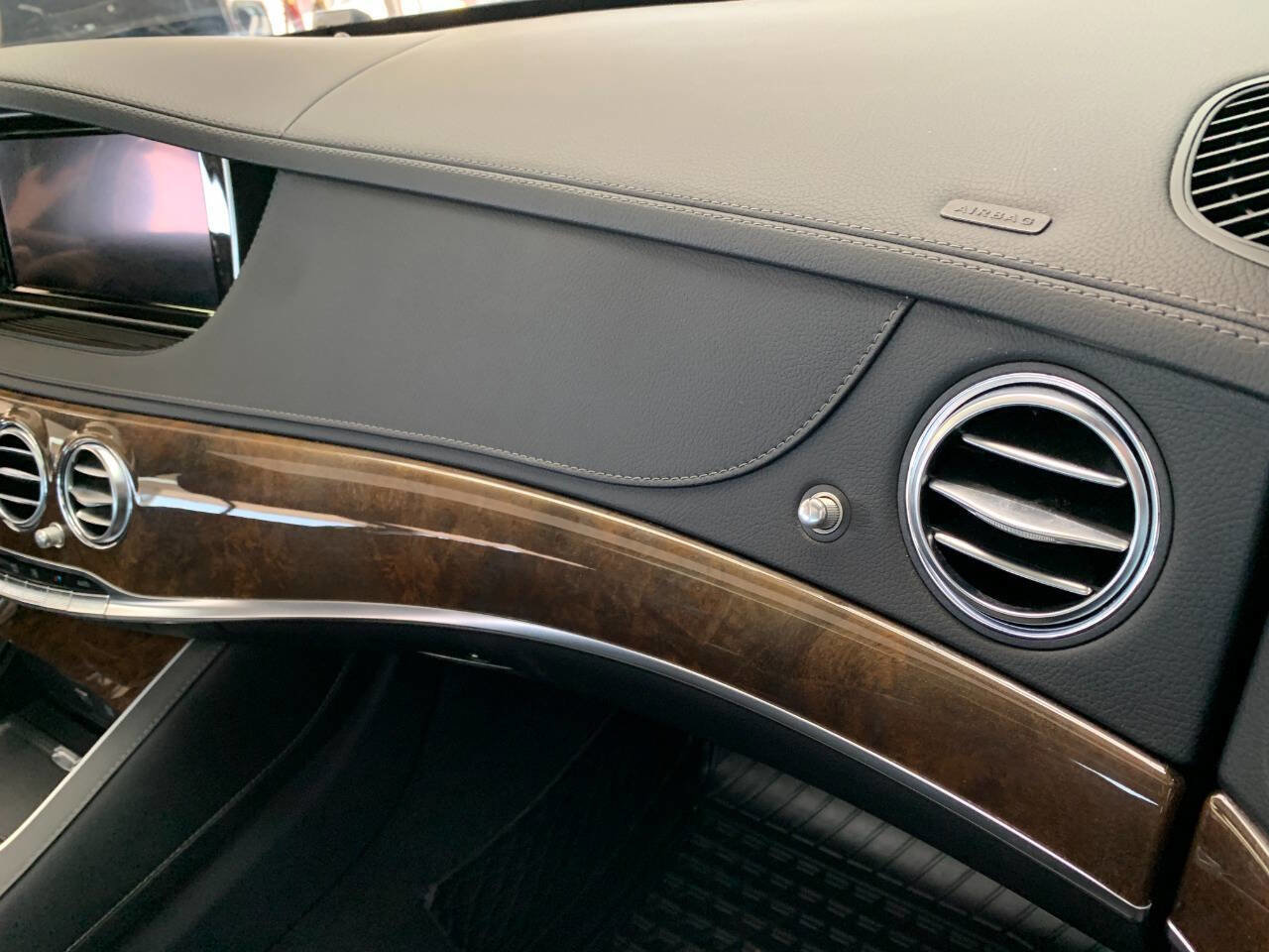 Used 2016 Mercedes-Benz S 550 S 550 4MATIC AWD 4dr Sedan image 23