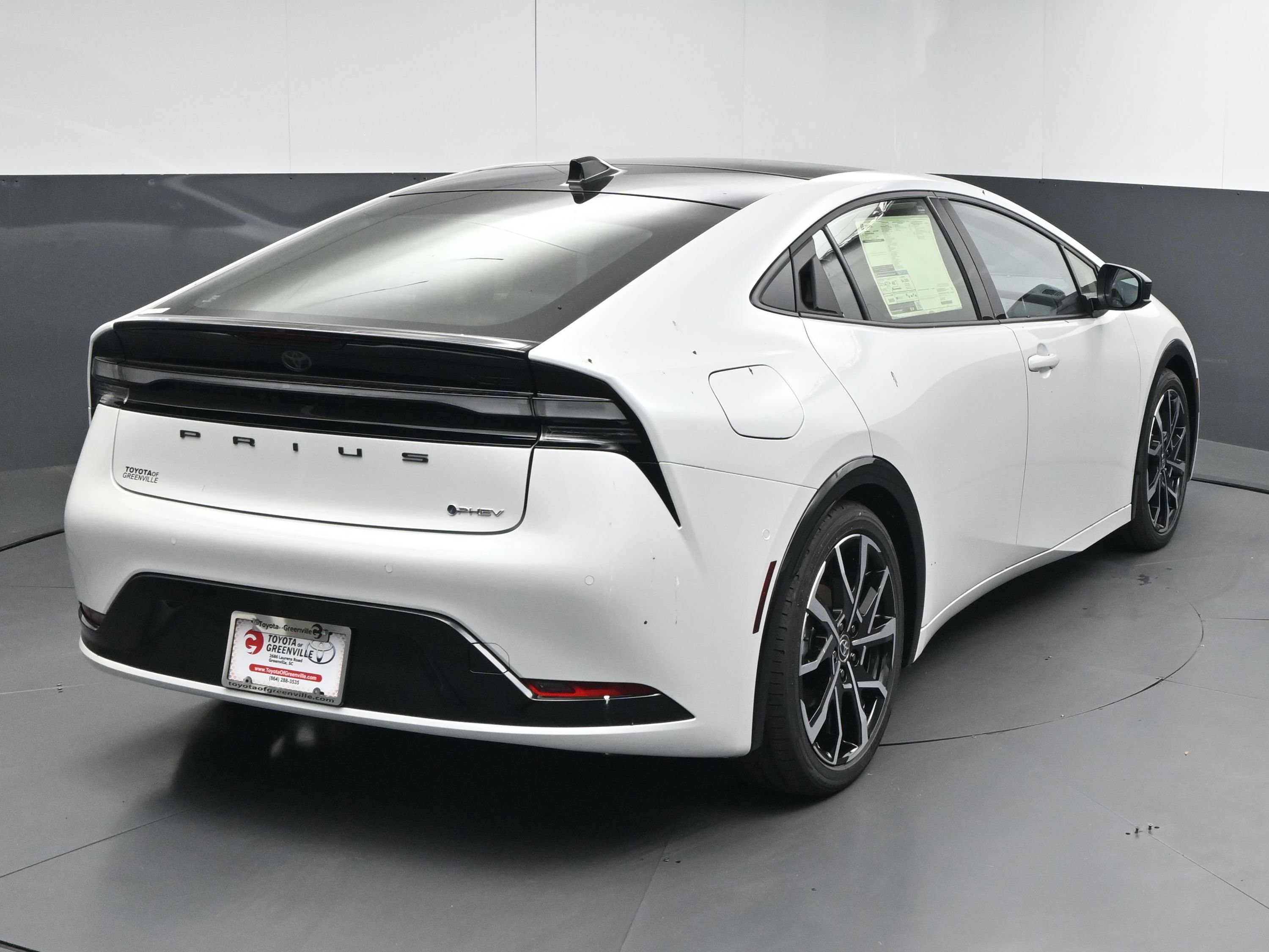 New 2026 Toyota Prius Plug-In Hybrid image 8