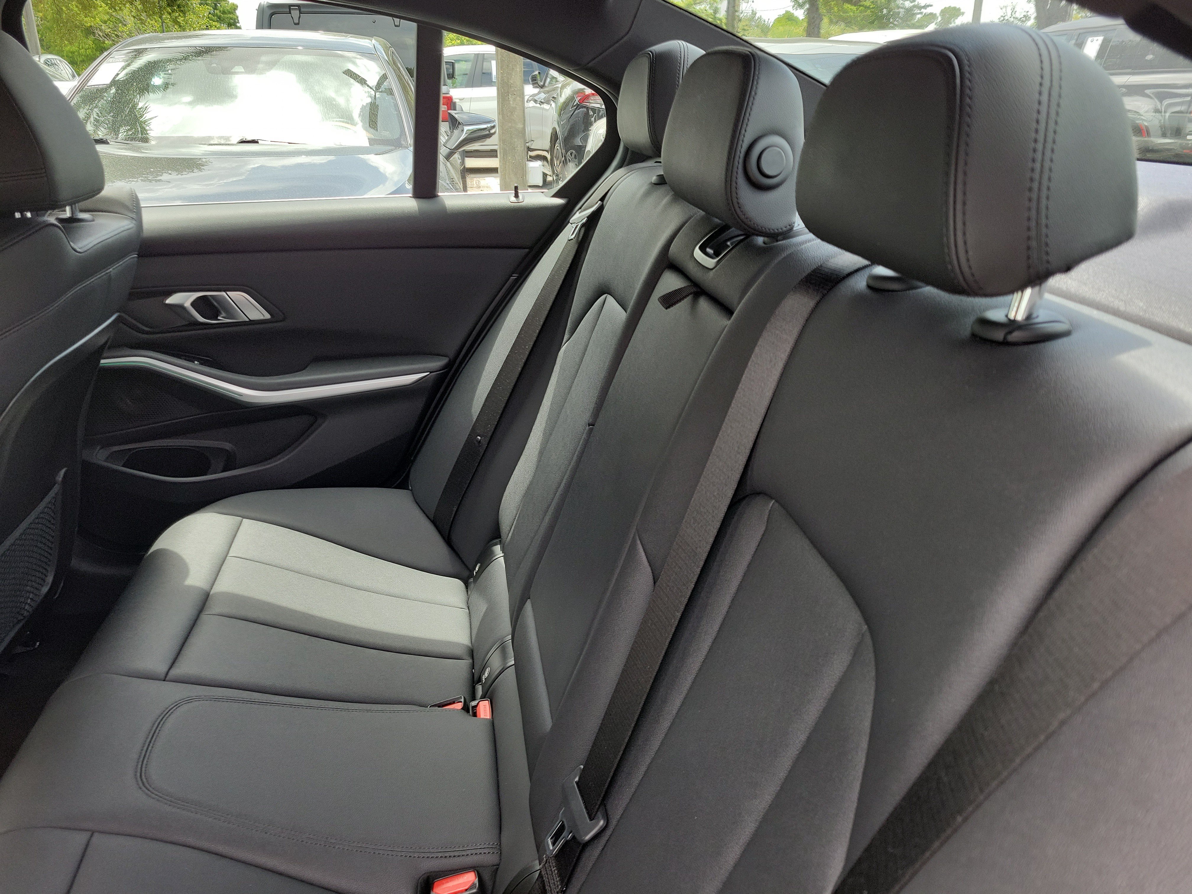 Used 2020 BMW 330i Sedan w/ Convenience Package RWD image 8