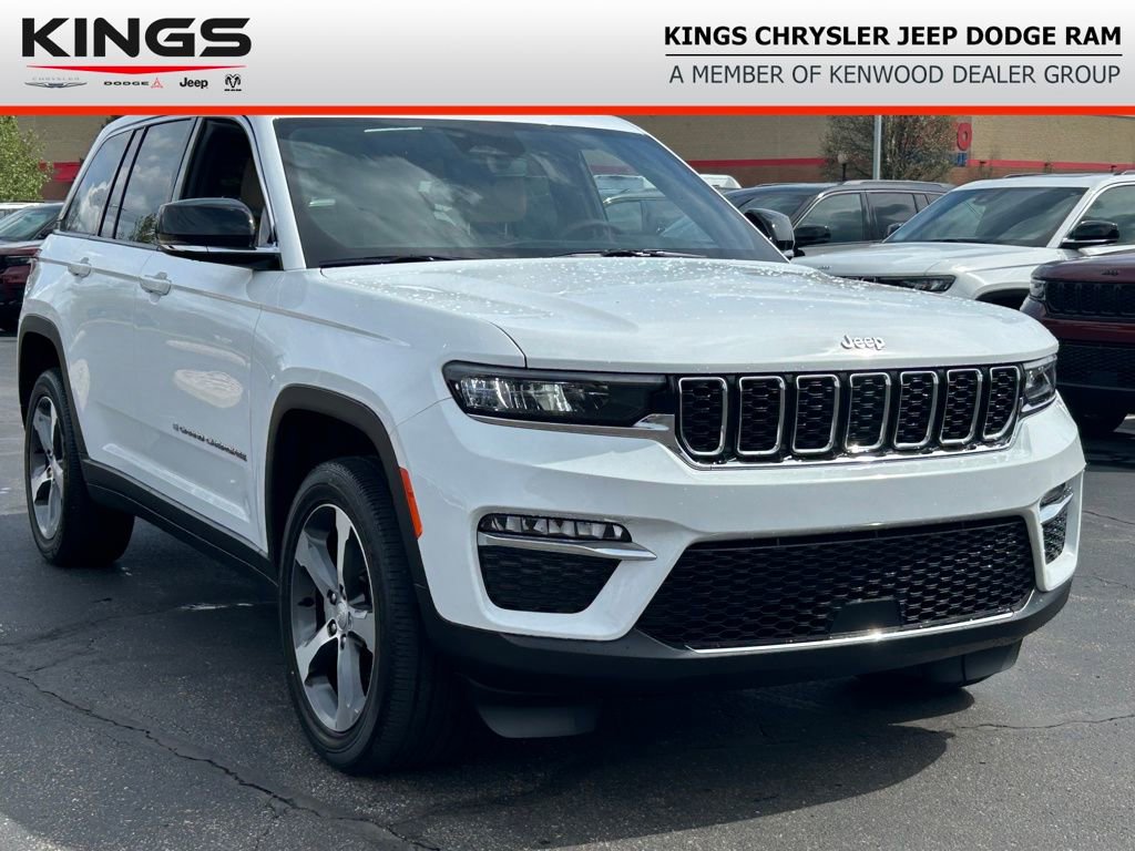 Certified 2023 Jeep Grand Cherokee Limited w/ Trailer Tow Prep Group (B) AWD/4WD image 1