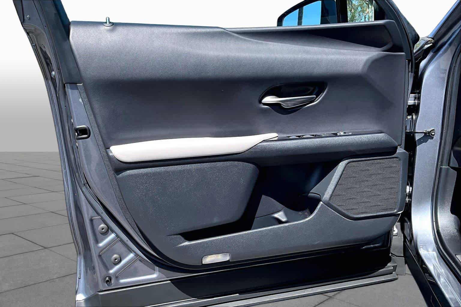 Used 2019 Lexus UX 250h w/ Premium Package AWD/4WD image 20