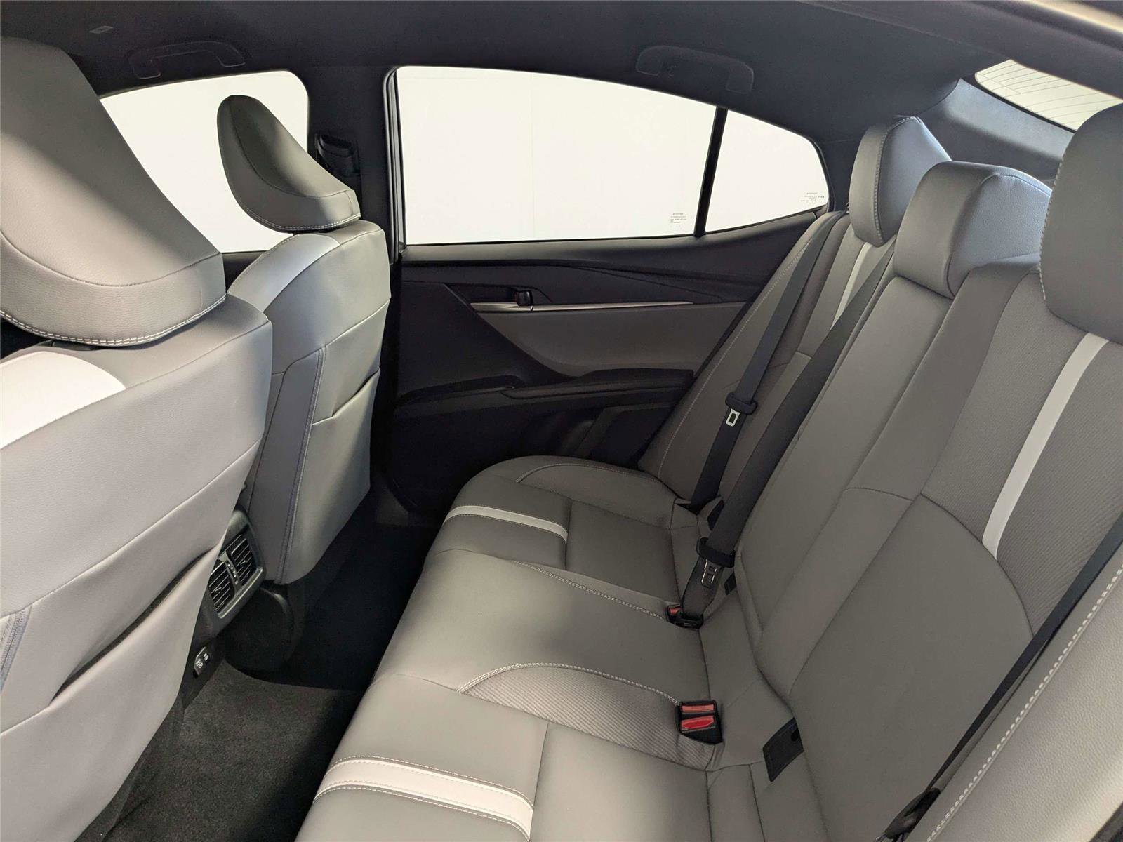Certified 2025 Toyota Camry SE FWD image 34