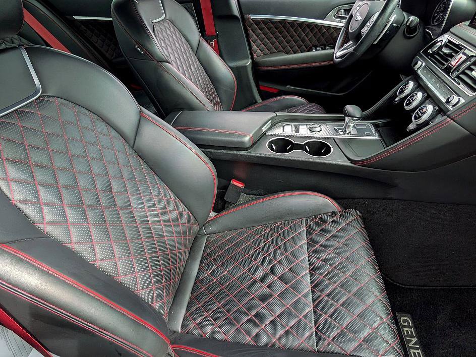 Used 2023 Genesis G70 3.3T w/ Sport Prestige Package image 35