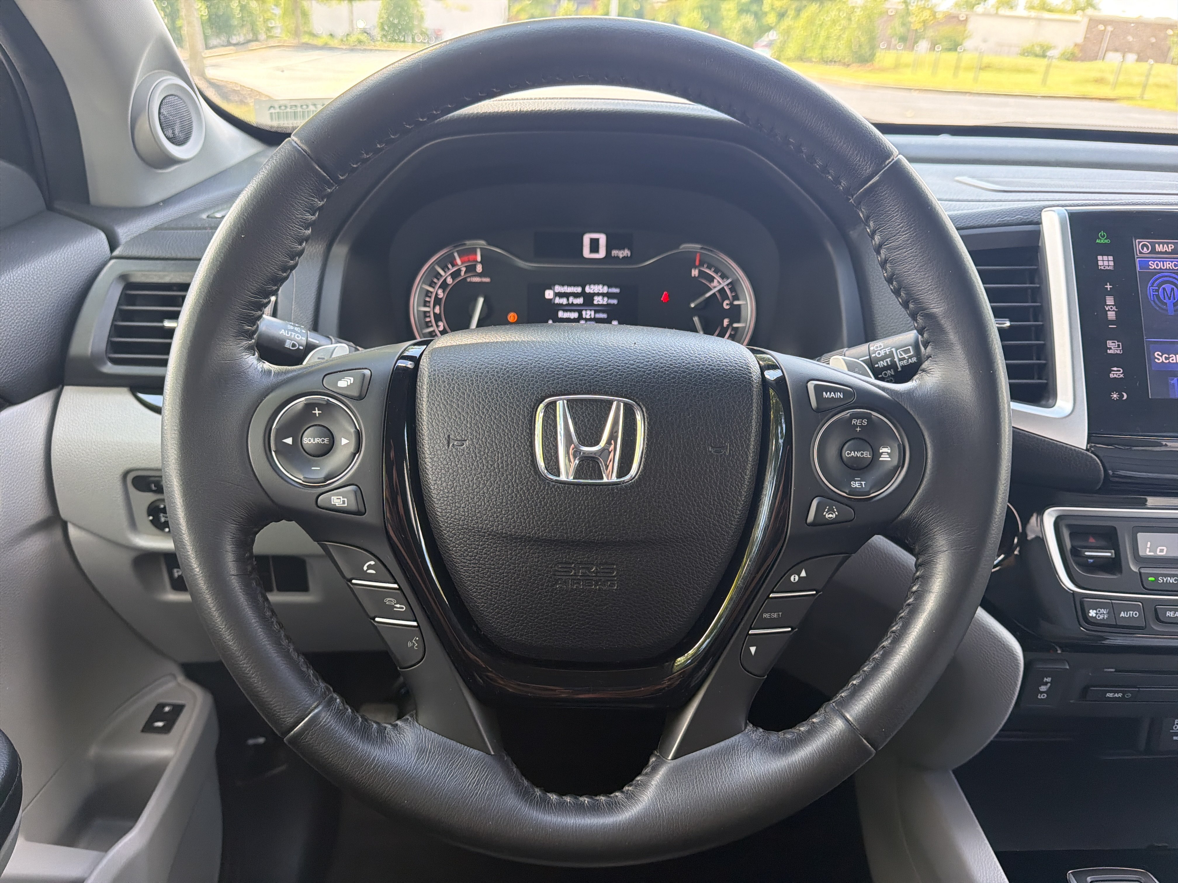 Used 2016 Honda Pilot Touring image 17