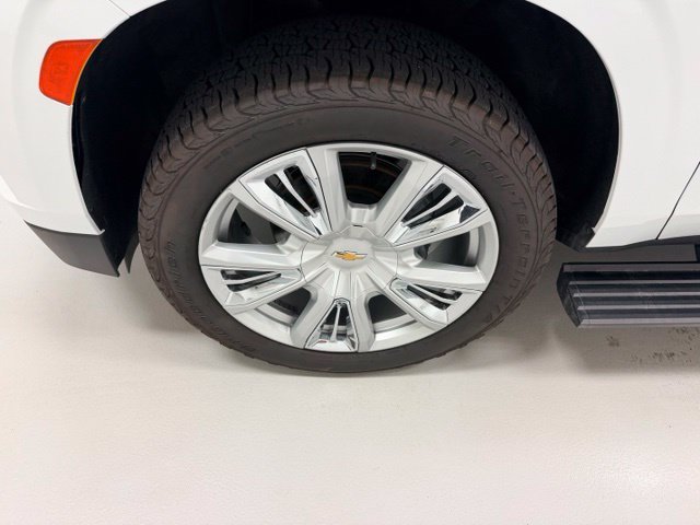 Certified 2024 Chevrolet Suburban High Country AWD/4WD image 19