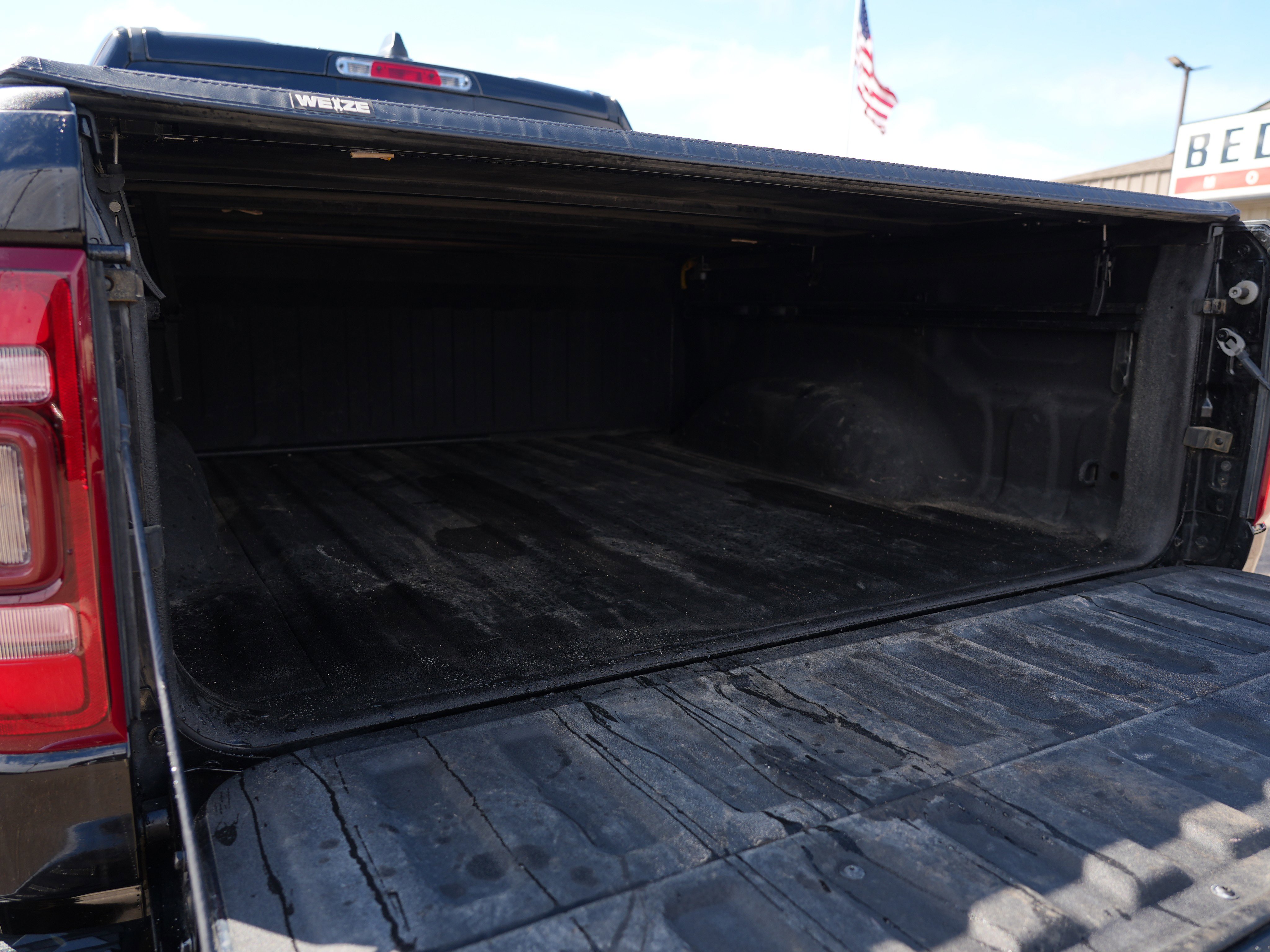 Used 2019 RAM 1500 Laramie image 27