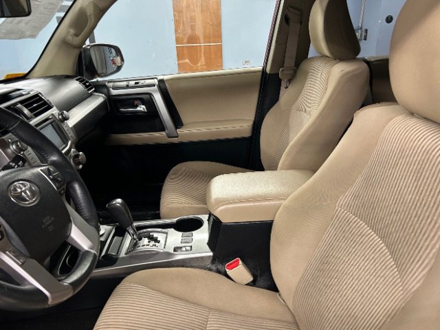 Used 2016 Toyota 4Runner SR5 AWD/4WD image 9