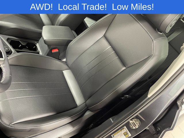 Used 2024 Volkswagen Tiguan SE w/ Panoramic Sunroof Package AWD/4WD image 12