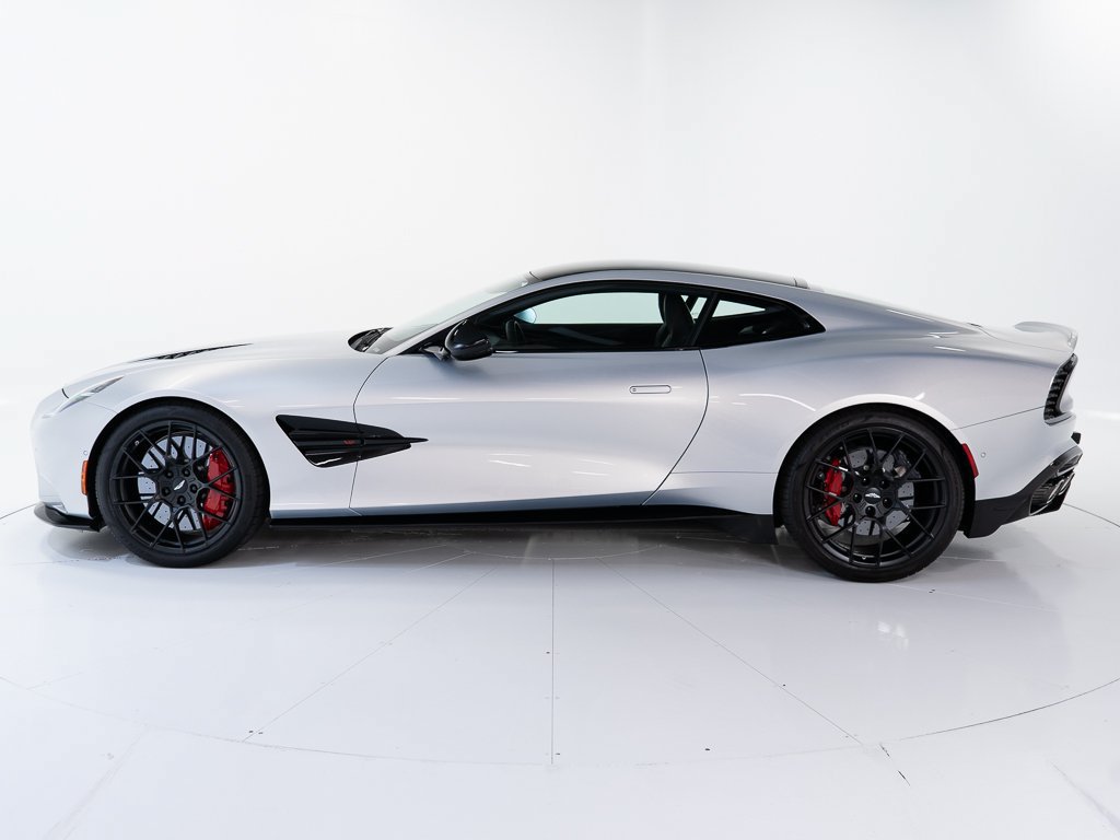 Used 2025 Aston Martin Vanquish RWD image 2