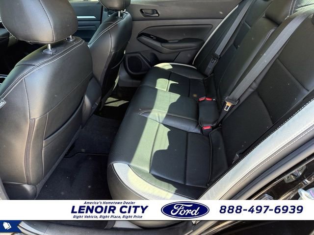 Used 2023 Nissan Altima 2.5 SV w/ SV Premium Package AWD/4WD image 10