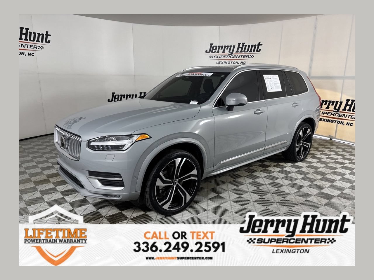 Used 2024 Volvo XC90 B6 Ultimate w/ Protection Package Premier AWD/4WD image 1
