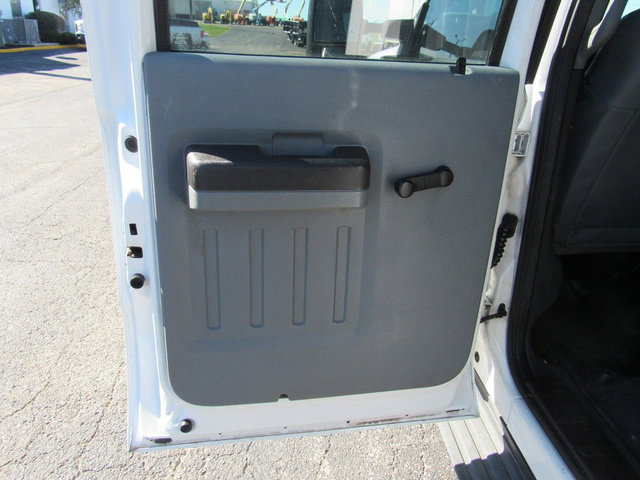 Used 2016 Ford F550 2WD Crew Cab Super Duty image 26