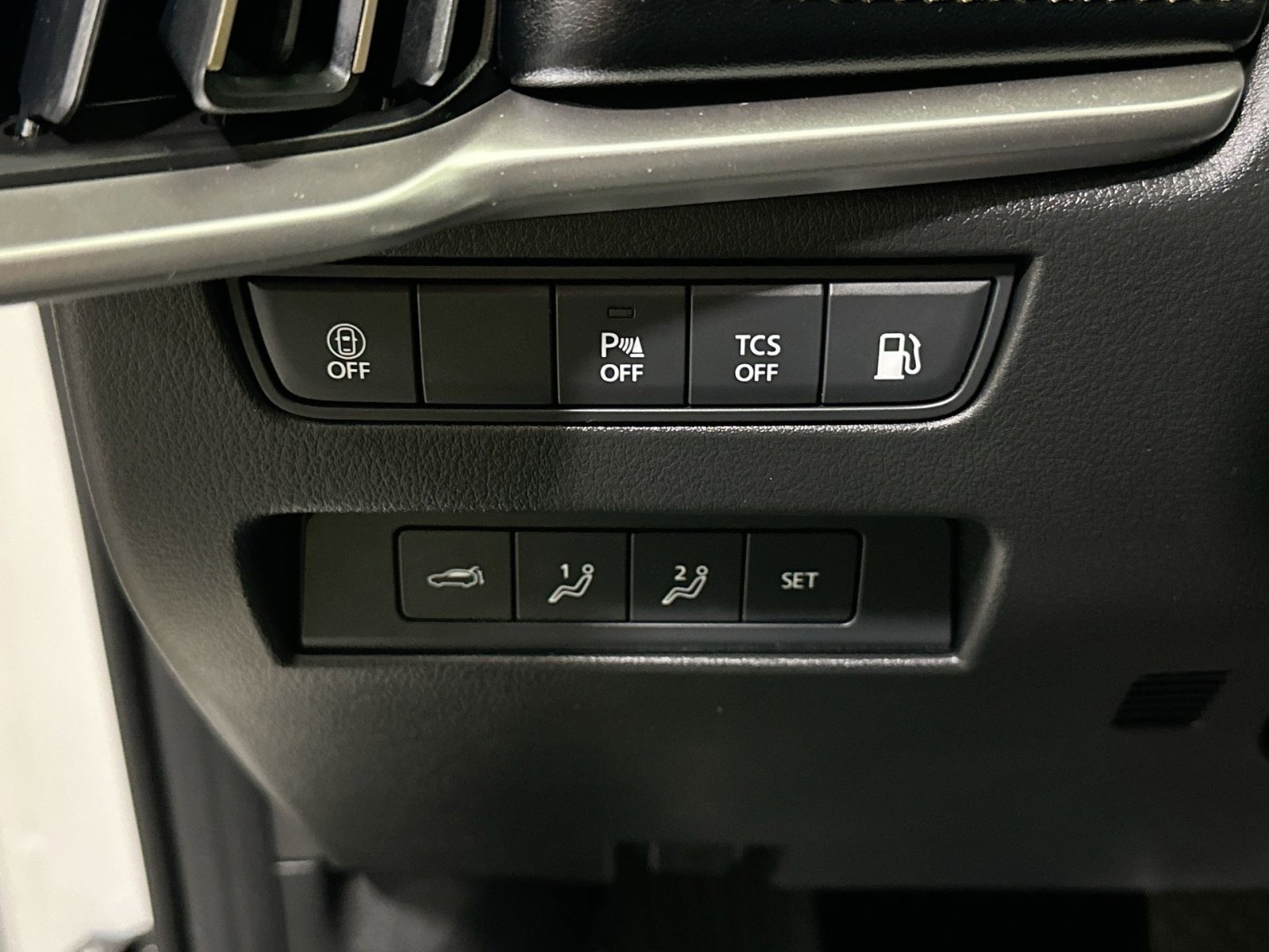 Used 2024 MAZDA CX-90 Plug-In Hybrid w/ Premium Plus image 17