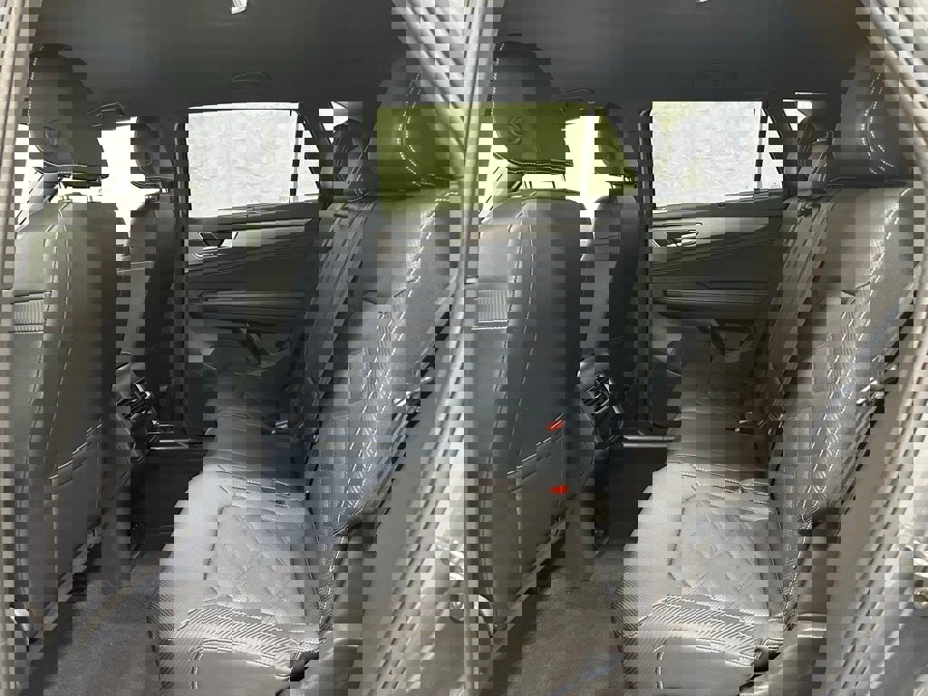 Used 2025 Volkswagen Atlas Cross Sport SE image 50