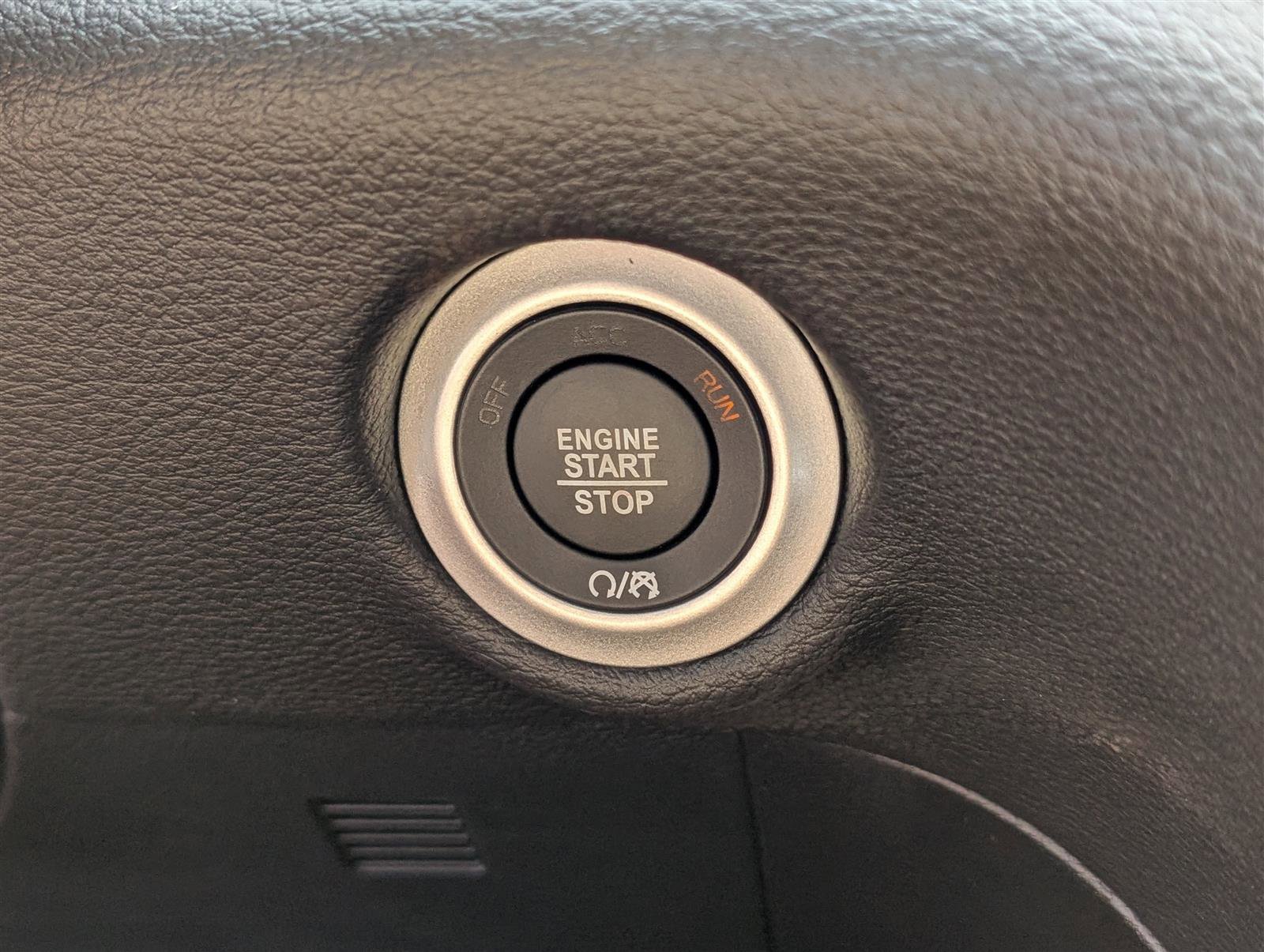 New 2026 Chrysler Pacifica Pinnacle image 23