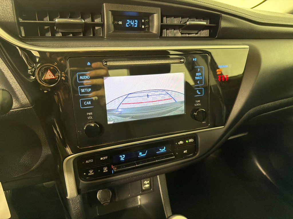 Used 2019 Toyota Corolla LE FWD image 17