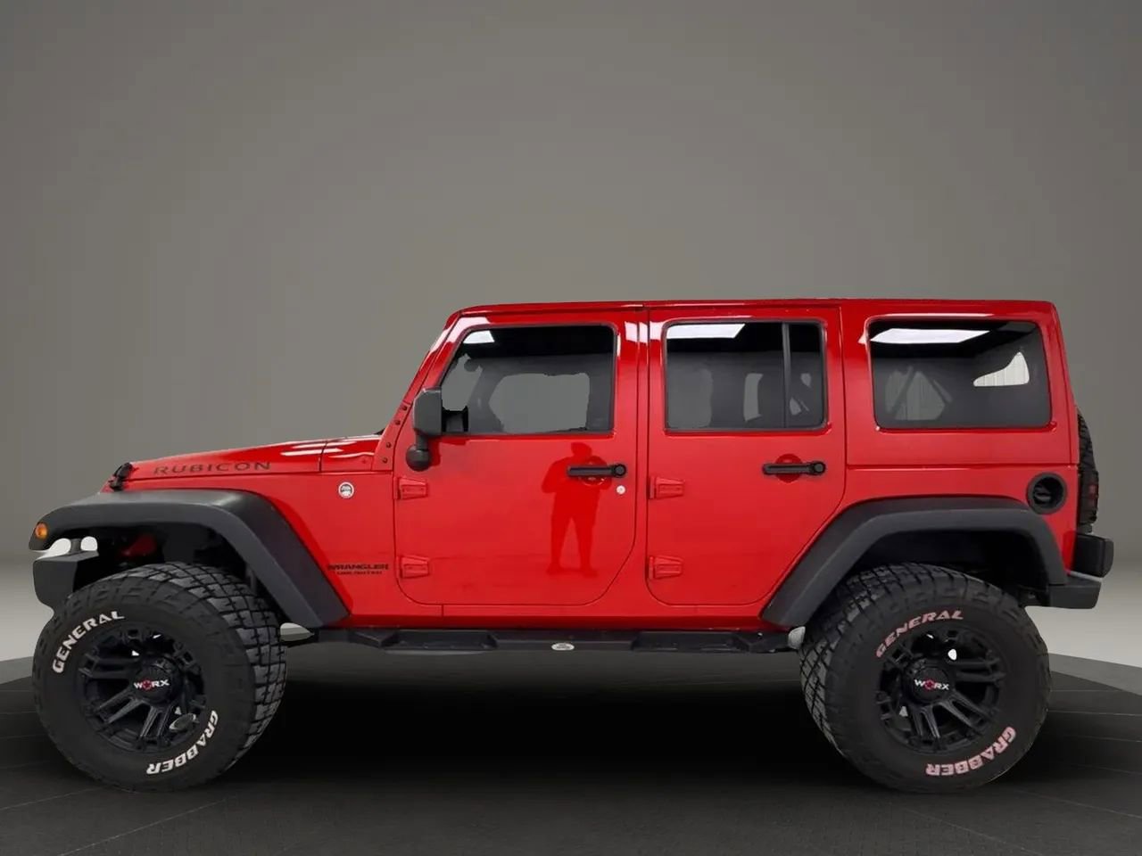Used 2016 Jeep Wrangler Unlimited Rubicon w/ Connectivity Group AWD/4WD image 2