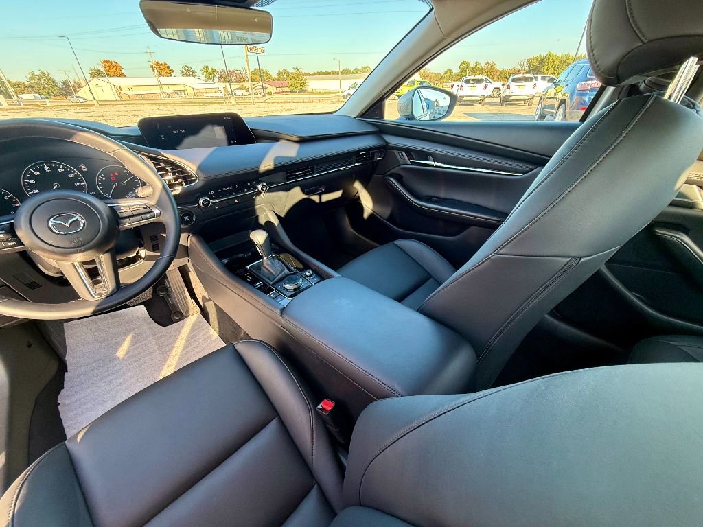 Used 2025 MAZDA MAZDA3 s image 13