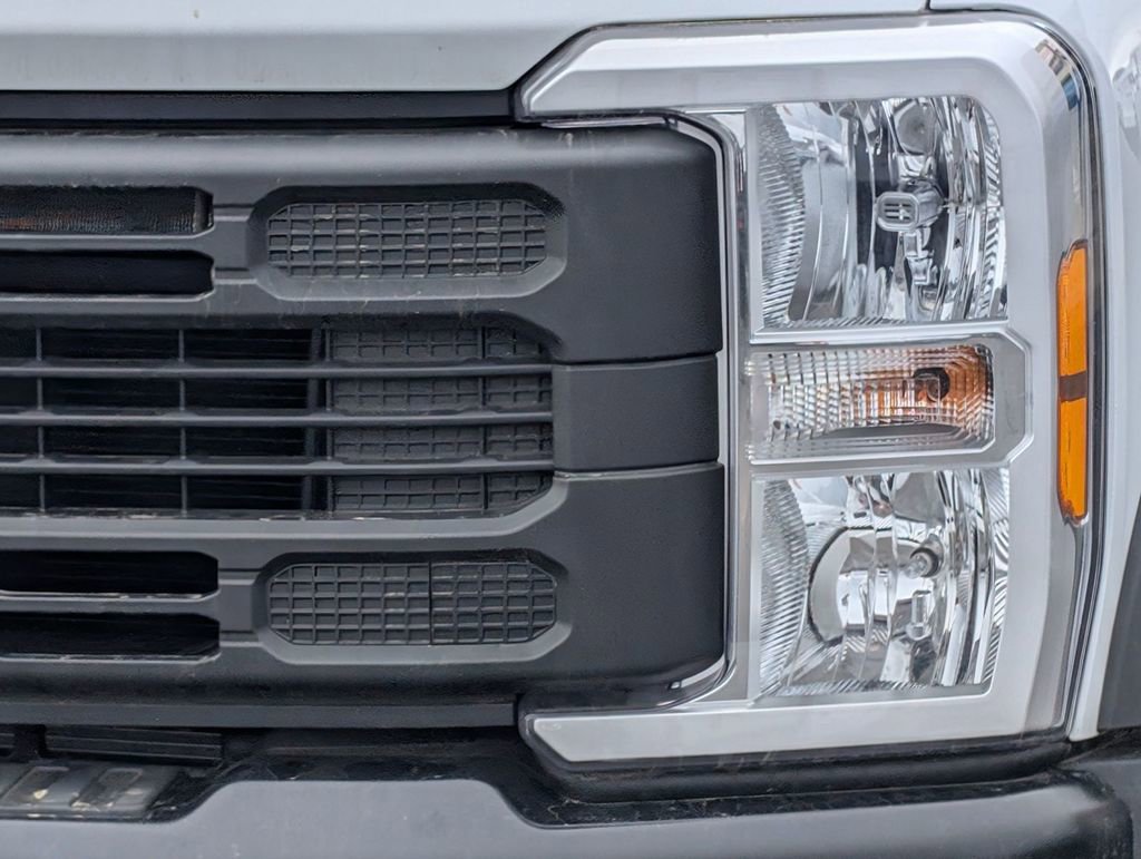 New 2025 Ford F550 4x4 Regular Cab Super Duty image 12