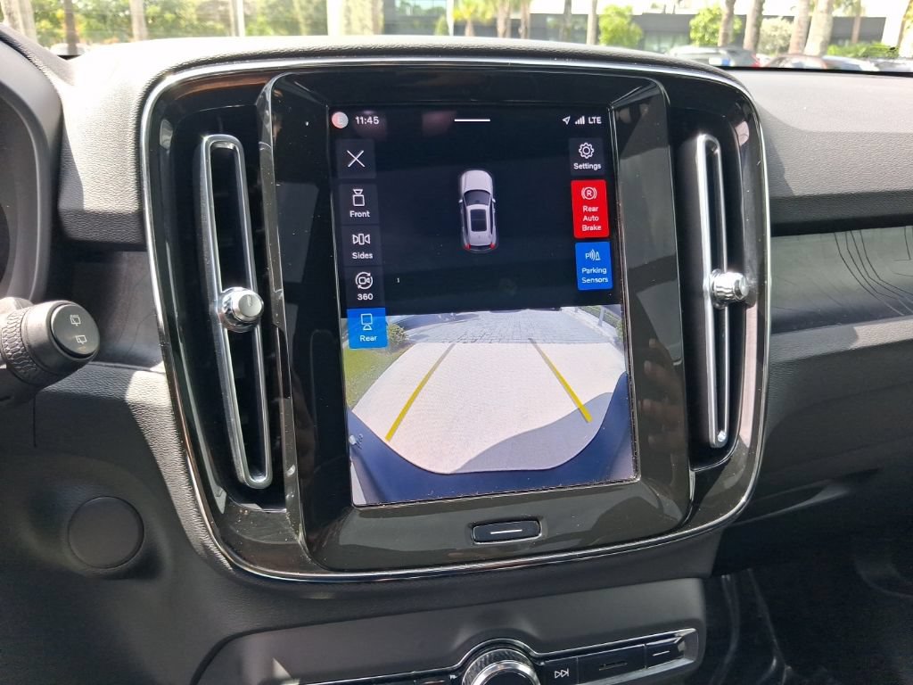 Used 2023 Volvo XC40 Recharge Plus AWD/4WD image 23