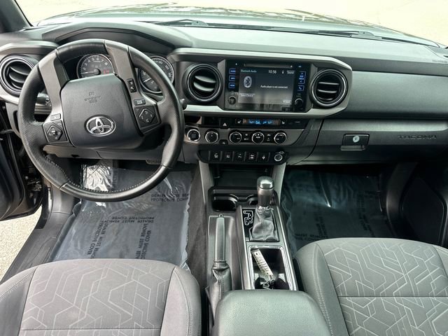 Used 2016 Toyota Tacoma TRD Off-Road w/ Premium & Technology Package image 17