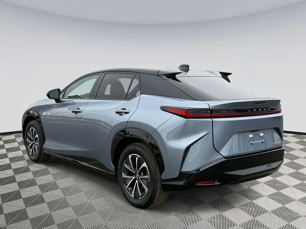 Used 2023 Lexus RZ 450e Premium w/ Technology Package image 4