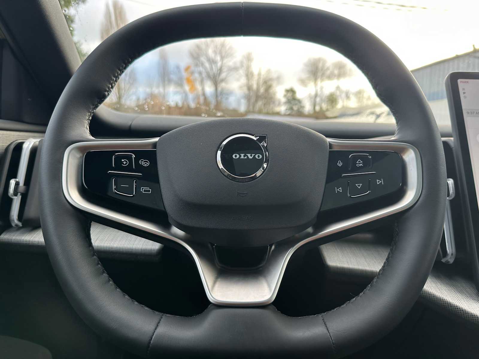 Used 2025 Volvo EX30 Ultra image 23