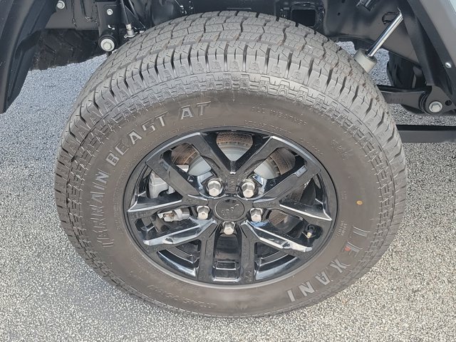 Used 2024 Jeep Gladiator Mojave AWD/4WD image 9
