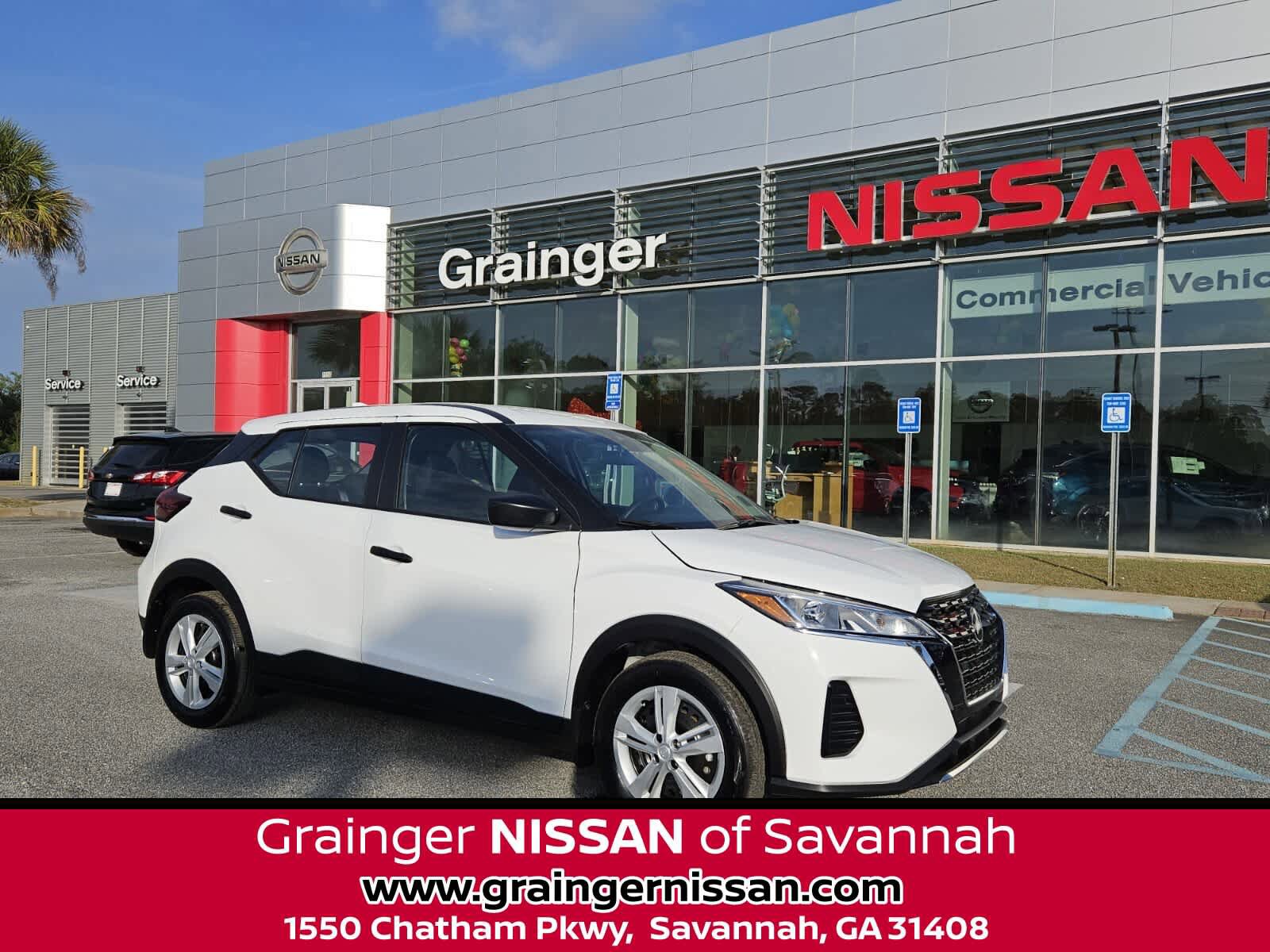 Used 2025 Nissan Kicks Play S image 1