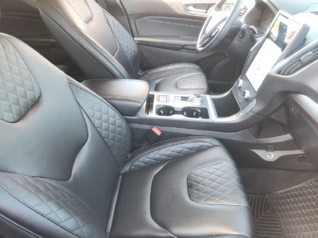 Used 2023 Ford Edge Titanium AWD/4WD image 14