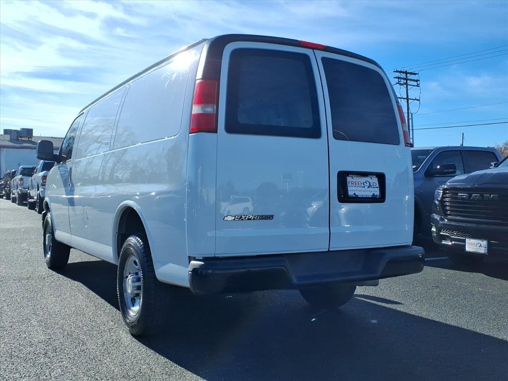 Used 2017 Chevrolet Express 2500 image 15