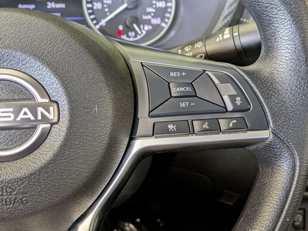 Used 2025 Nissan Sentra SV FWD image 21
