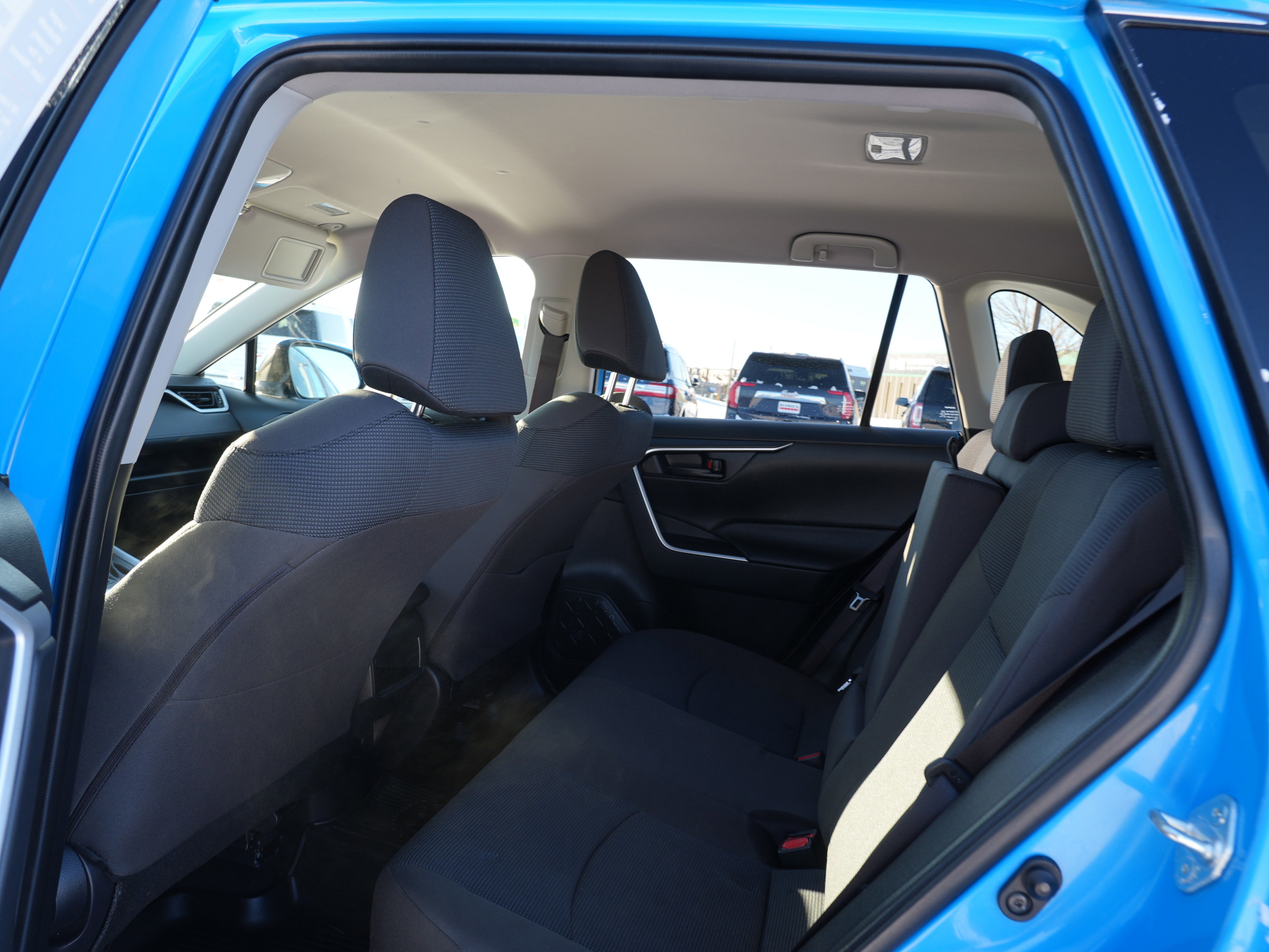 Used 2019 Toyota RAV4 LE w/ All Weather Liner Package image 18