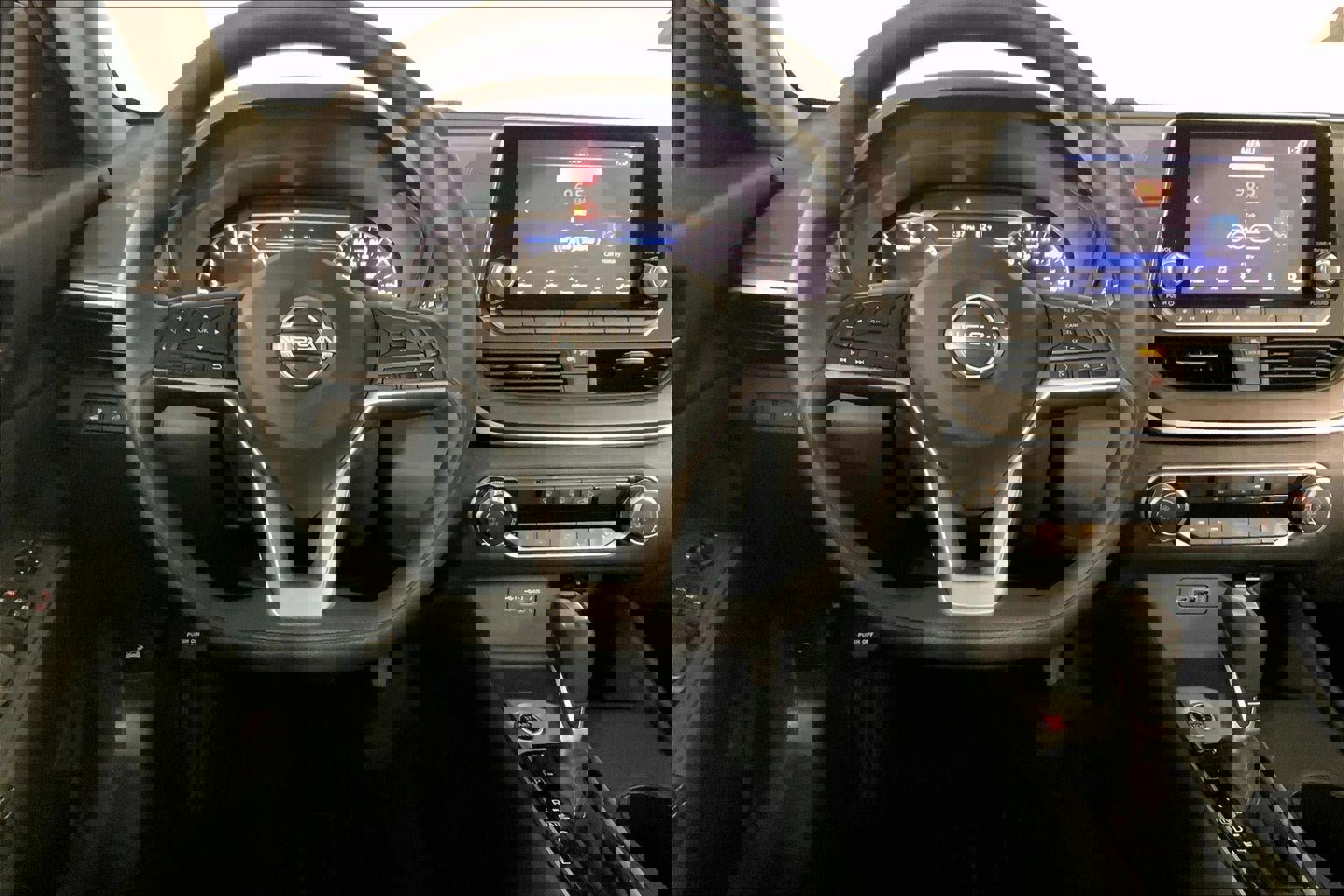 Used 2025 Nissan Altima 2.5 SV image 5