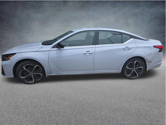 Used 2024 Nissan Altima 2.5 SR FWD image 7