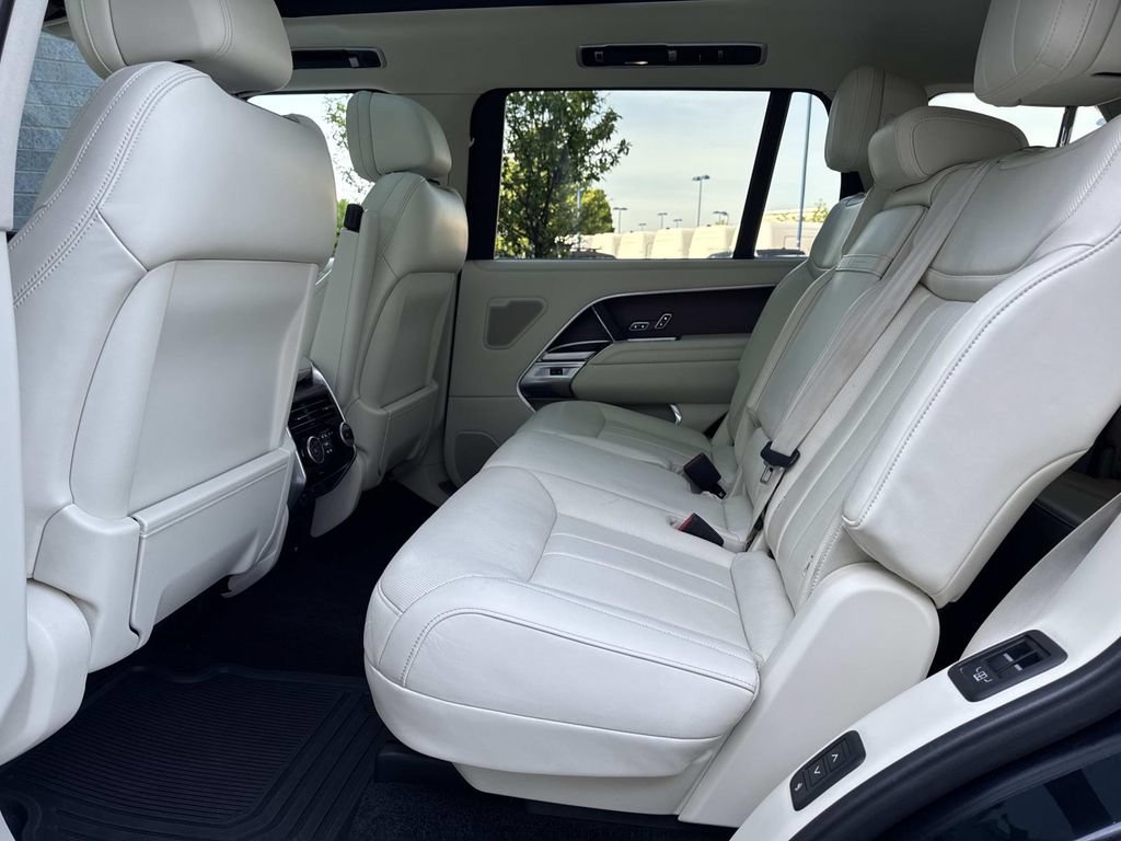 Certified 2024 Land Rover Range Rover Long Wheelbase SE AWD/4WD image 15