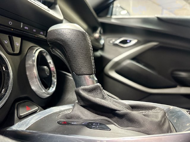 Used 2017 Chevrolet Camaro SS RWD image 17