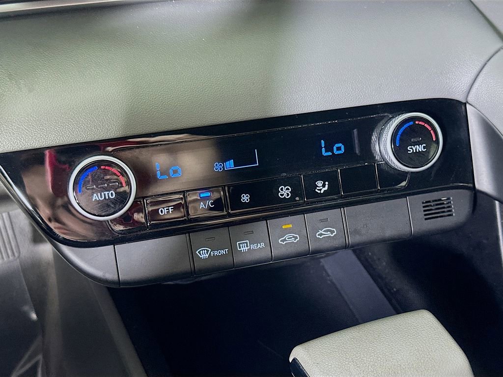 Used 2023 Hyundai Elantra SEL w/ Cargo Package image 25