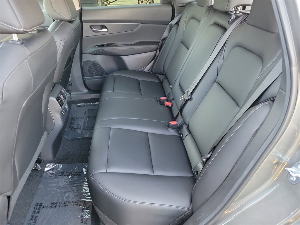 Used 2025 Nissan Murano SV image 20