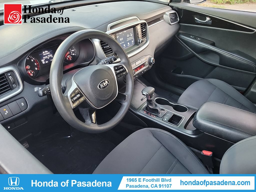 Used 2019 Kia Sorento FWD V6 image 9