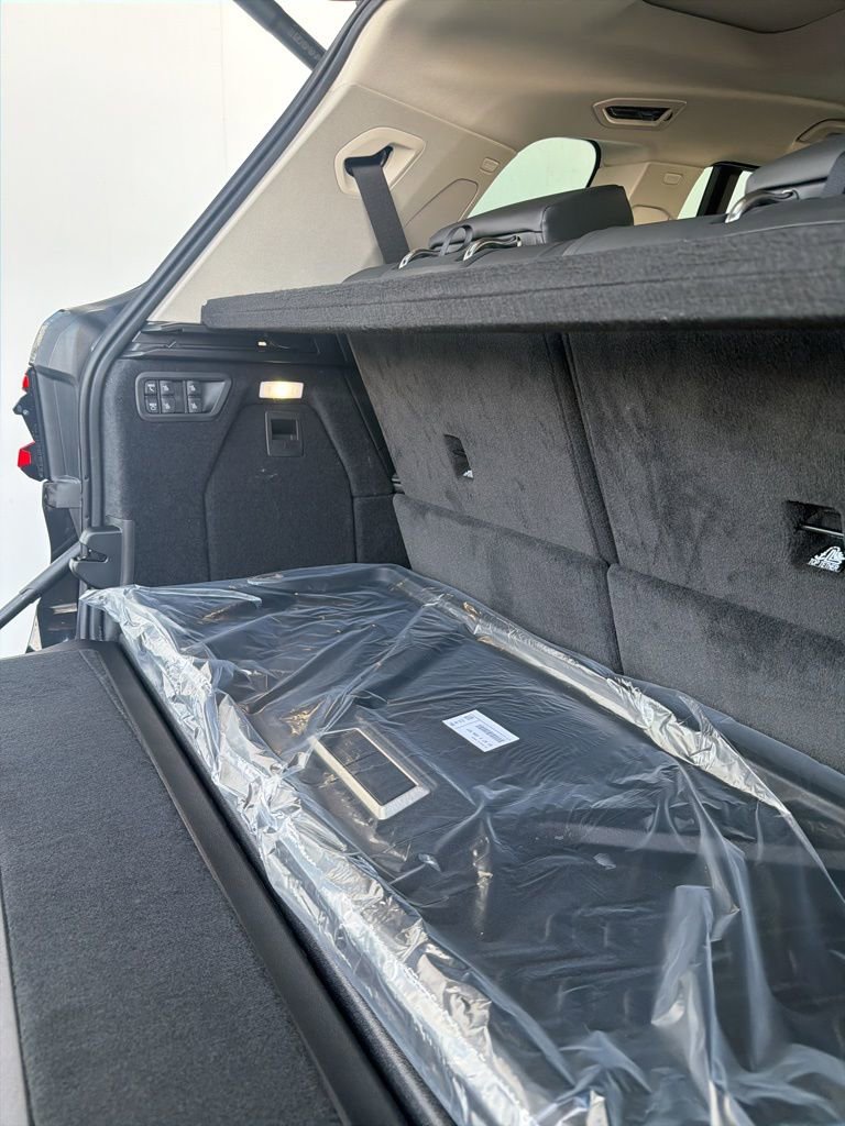 New 2026 BMW X7 xDrive40i w/ Premium Package image 11