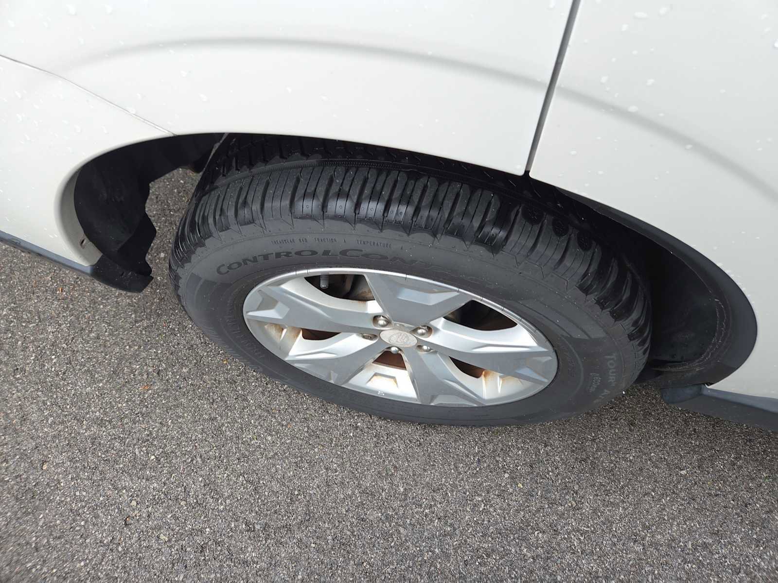 Used 2015 Subaru Forester 2.5i Premium w/ Popular Package #2 image 4