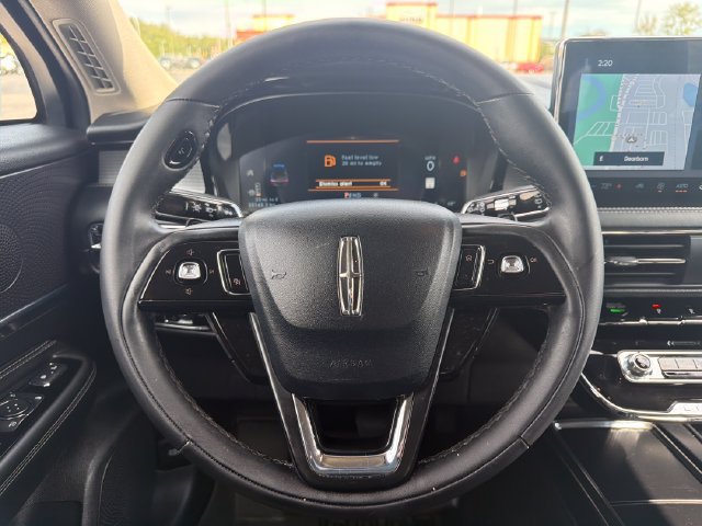 Certified 2025 Lincoln Corsair FWD image 17